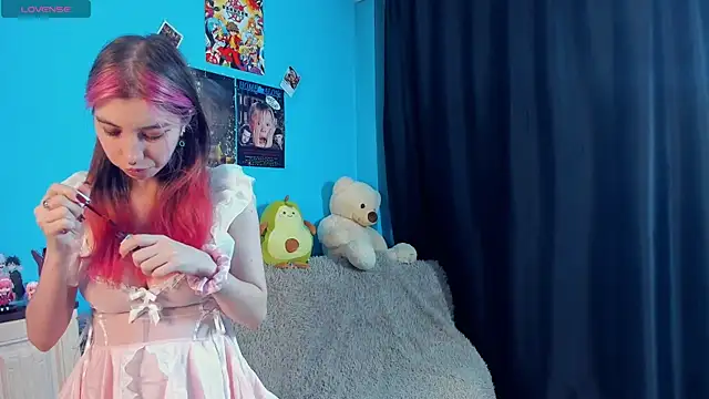 Snapshot of _Mindy_ chatting on 03-13-25, 01:54 Mindy online show from 03-13-25, 01:54