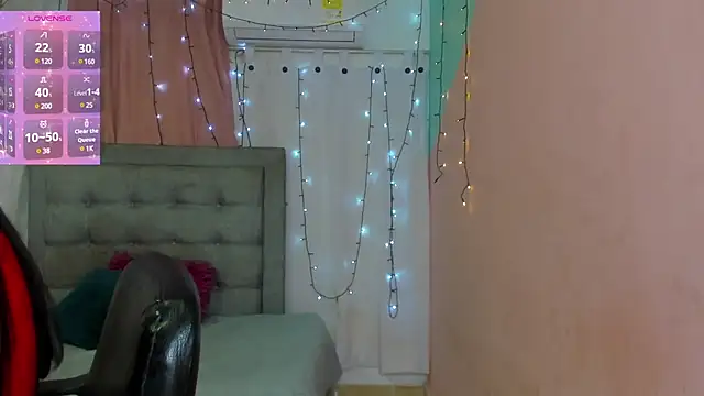 Snapshot of dani-lue chatting on 12-22-24, 11:44 dani-lue online show from 12-22-24, 11:44