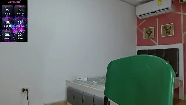 Snapshot of dani-lue chatting on 01-16-25, 02:19 dani-lue online show from 01-16-25, 02:19