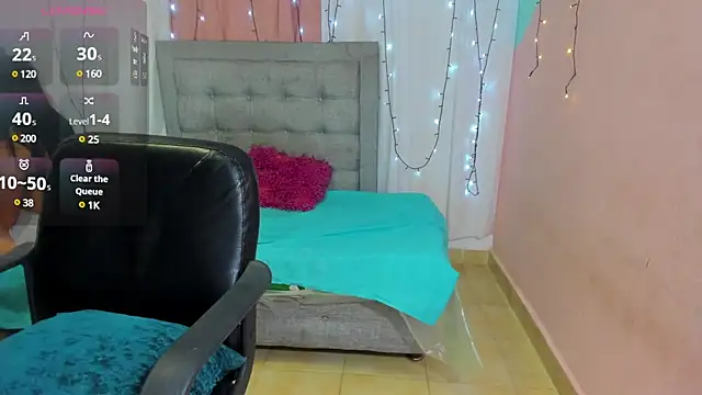 Snapshot of dani-lue chatting on 01-20-25, 11:56 dani-lue online show from 01-20-25, 11:56