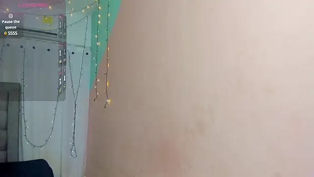 Snapshot of dani-lue chatting on 01-30-25, 12:06 dani-lue online show from 01-30-25, 12:06