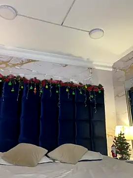 Snapshot of loladupont chatting on 12-19-25, 03:02 loladupont online show from 12-19-25, 03:02