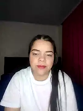 Snapshot of AriaYummy chatting on 02-18-25, 02:27 AriaYummy online show from 02-18-25, 02:27