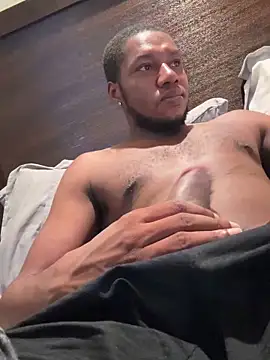 Snapshot of forfunsies chatting on 09-25-25, 03:32 forfunsies online show from 09-25-25, 03:32