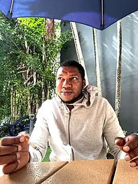 Snapshot of forfunsies chatting on 10-08-25, 04:37 forfunsies online show from 10-08-25, 04:37