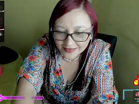 Snapshot of MilfObsession_ chatting on 11-14-25, 05:11 MilfObsession online show from 11-14-25, 05:11