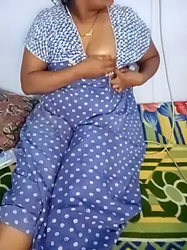 Snapshot of telugu_indhu_0001 chatting on 12-28-24, 06:39 telugu indhu 0001 online show from 12-28-24, 06:39