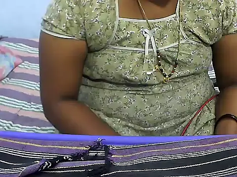 Snapshot of telugu_indhu_0001 chatting on 10-12-25, 09:25 telugu indhu 0001 online show from 10-12-25, 09:25