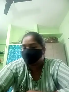 Snapshot of telugu_indhu_0001 chatting on 11-11-25, 03:50 telugu indhu 0001 online show from 11-11-25, 03:50