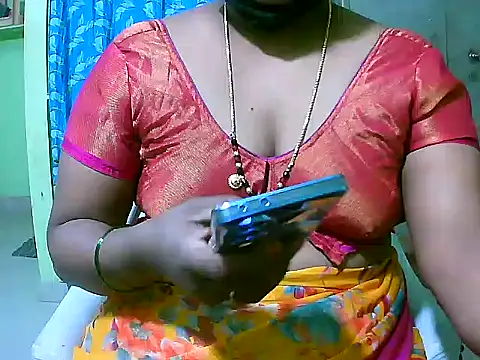 Snapshot of telugu_indhu_0001 chatting on 11-14-25, 06:06 telugu indhu 0001 online show from 11-14-25, 06:06