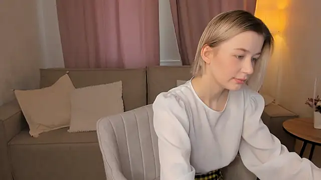 LucyLure online show from 02-07-25, 10:08