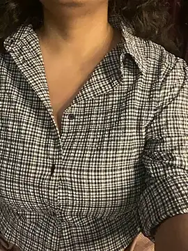 Snapshot of hot_menka chatting on 01-14-25, 03:47 hot menka online show from 01-14-25, 03:47