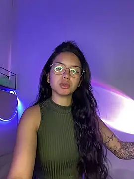 Rosita forever  online show from 02-24-25, 01:10