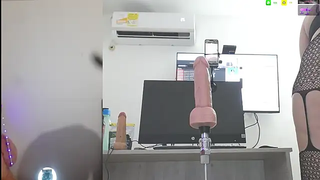 Snapshot of mariana_1_ chatting on 03-23-25, 04:27 mariana 1 online show from 03-23-25, 04:27