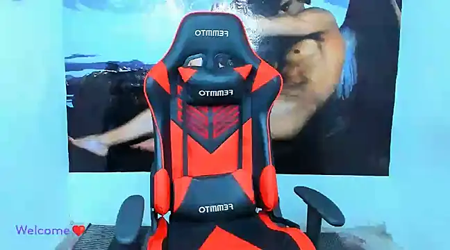 oliver thompsson7 online show from 12-22-24, 09:42