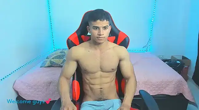 oliver thompsson7 online show from 02-23-25, 09:26