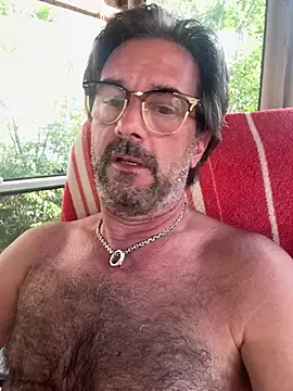Snapshot of Johnny_Bottoms chatting on 07-01-26, 10:09 Johnny Bottoms online show from 07-01-26, 10:09