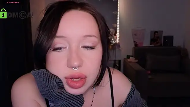 Snapshot of MoranaMissGod chatting on 12-04-25, 07:44 MoranaMissGod online show from 12-04-25, 07:44