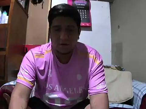 Snapshot of manolo666hot chatting on 04-10-26, 04:44 manolo666hot online show from 04-10-26, 04:44