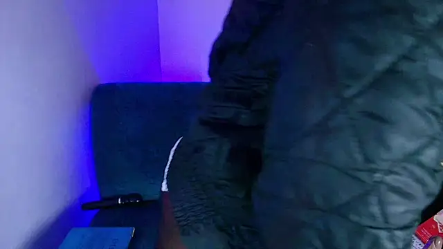 Snapshot of marisol1977hot chatting on 03-10-25, 09:21 marisol1977hot online show from 03-10-25, 09:21