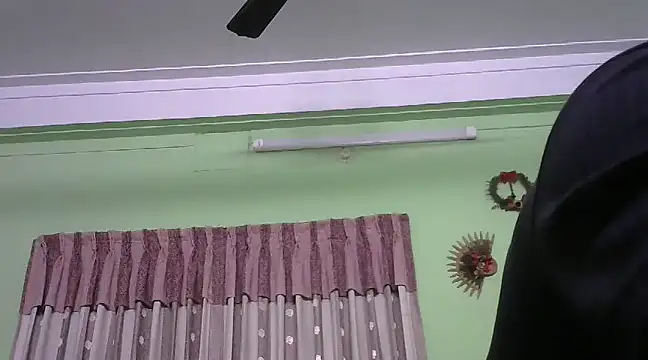 Snapshot of GildanK18 chatting on 01-22-25, 08:17 GildanK18 online show from 01-22-25, 08:17