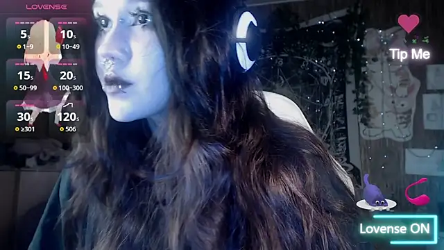 Snapshot of chloe_crystall_killer chatting on 04-30-26, 10:10 chloe crystall killer online show from 04-30-26, 10:10