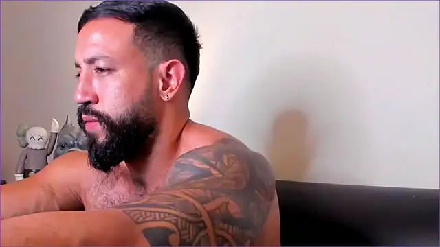 BradLeon  online show from 12-21-25, 02:08