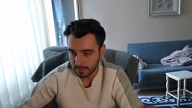 handsomeee04 online show from 10-03-25, 12:57