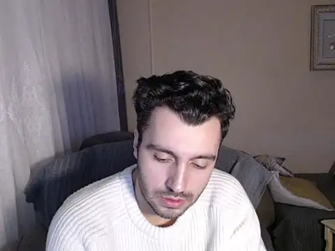 handsomeee04 online show from 01-09-26, 10:44