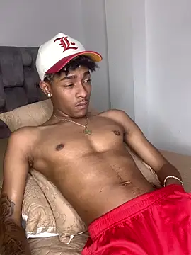 Snapshot of Boy_cock18 chatting on 01-19-25, 07:36 Boy cock18 online show from 01-19-25, 07:36