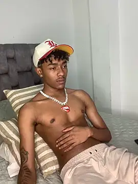 Snapshot of Boy_cock18 chatting on 02-08-25, 02:15 Boy cock18 online show from 02-08-25, 02:15