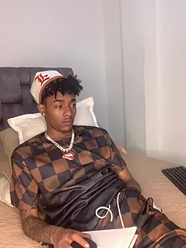 Snapshot of Boy_cock18 chatting on 03-09-25, 07:23 Boy cock18 online show from 03-09-25, 07:23