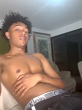 Snapshot of Boy_cock18 chatting on 09-30-25, 05:23 Boy cock18 online show from 09-30-25, 05:23