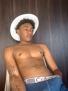 Snapshot of Boy_cock18 chatting on 09-30-25, 08:25 Boy cock18 online show from 09-30-25, 08:25