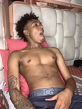 Snapshot of Boy_cock18 chatting on 11-12-25, 01:17 Boy cock18 online show from 11-12-25, 01:17