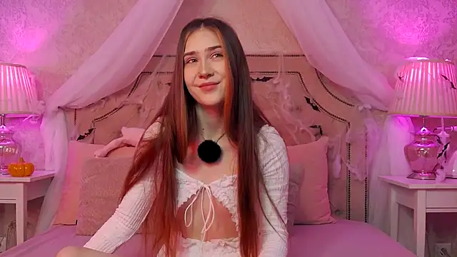 SashaMeow online show from 10-19-25, 03:34