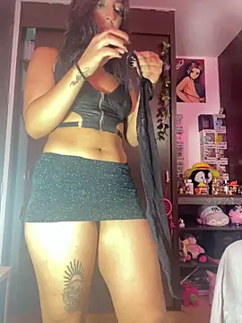 Snapshot of lauuraww chatting on 02-26-25, 05:09 lauuraww online show from 02-26-25, 05:09