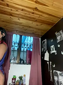 Snapshot of lauuraww chatting on 11-15-25, 11:29 lauuraww online show from 11-15-25, 11:29