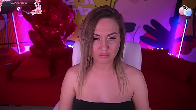 LovelyMollyy online show from 03-06-25, 09:53