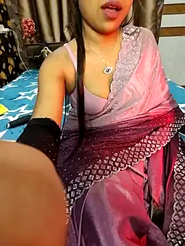 Little  Lia online show from 02-17-25, 05:10