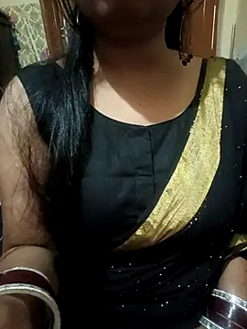 Snapshot of Soniya_444 chatting on 05-08-26, 12:43 Soniya 444 online show from 05-08-26, 12:43