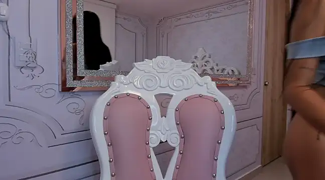 Daphne Fox  online show from 03-08-25, 03:06