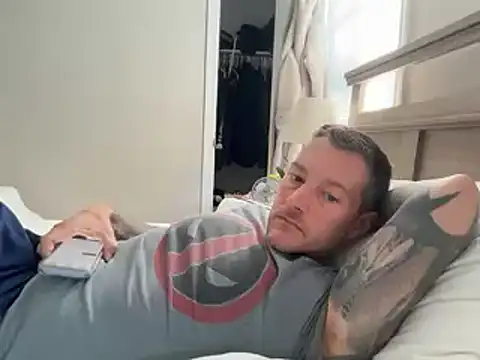 Snapshot of moon-boy chatting on 09-12-25, 07:03 moon-boy online show from 09-12-25, 07:03