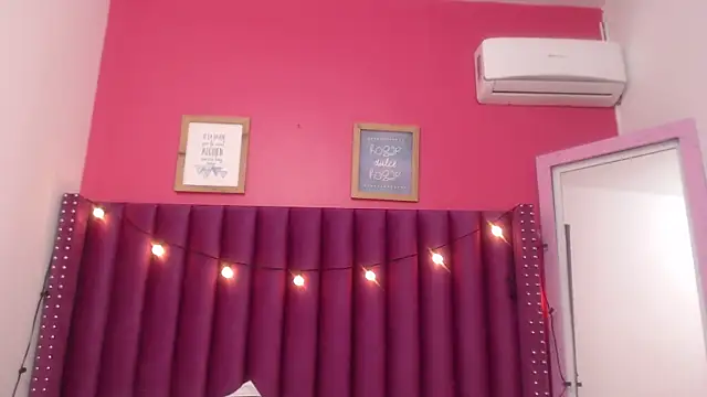 MommyHelpsmee online show from 02-26-25, 06:37