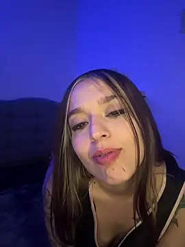 Snapshot of BlueStoneX chatting on 01-20-25, 07:04 BlueStoneX online show from 01-20-25, 07:04