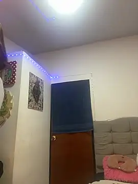 Snapshot of BlueStoneX chatting on 02-09-25, 05:19 BlueStoneX online show from 02-09-25, 05:19