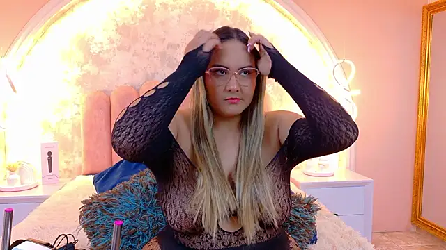 MiaLaurents online show from 03-05-26, 03:13