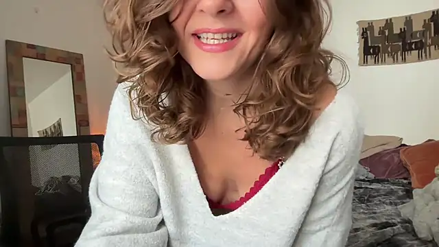 leahsparkles online show from 11-18-25, 03:49