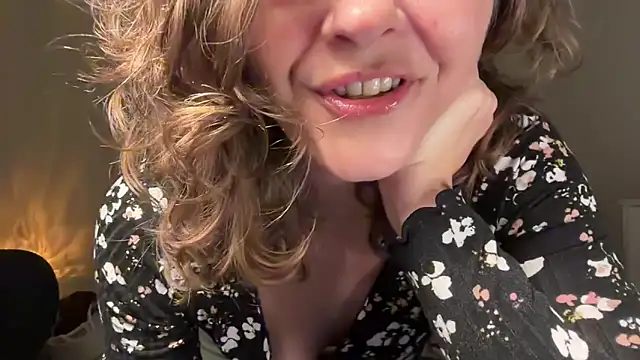 leahsparkles online show from 04-30-26, 03:02