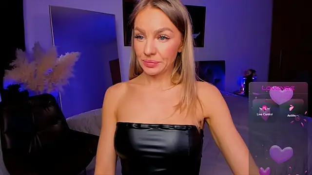 Oliva Candy online show from 01-18-26, 09:40